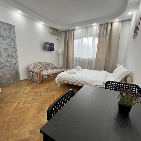 Heart Of ! Apartment Bucharest